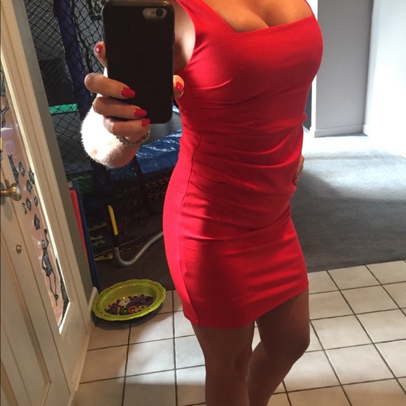 Red dress by Forever 21 - Picture 3 of 4